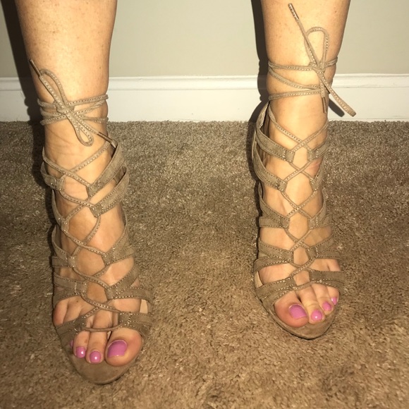 Forever 21 Shoes - HEELS❤️Strappy lace up